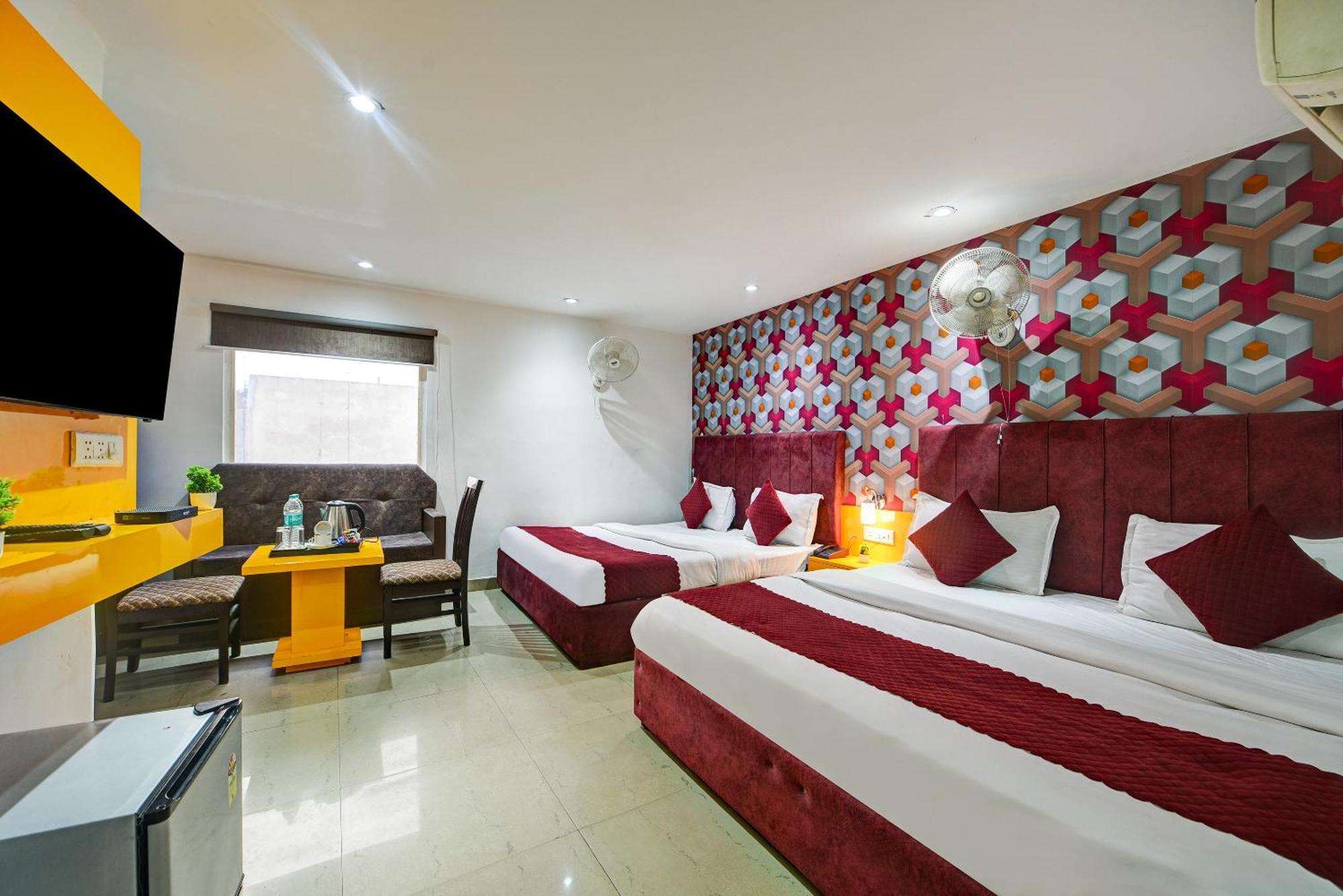 Hotel Platinum With Free Pickup-Delhi Airport Ню Делхи Екстериор снимка